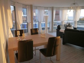 صورة غير مصنفة، 2 من 21، زرّ