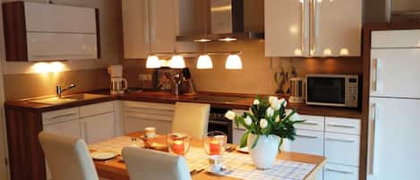 Fridge, microwave, oven, dishwasher