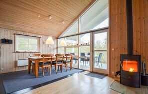 Dining - Awesome home in Knebel with sauna (Knebel)