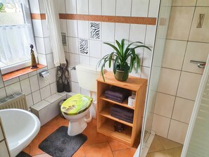 Unclassified image, 5 of 14, button - Apartment 2 - family-friendly apartments in the Recknitztal (Semlow)