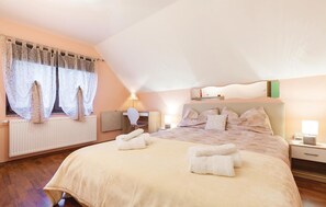 3 Schlafzimmer, Reisekinderbett, kostenloses WLAN, Bettwäsche