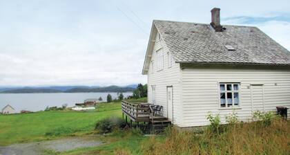 Cozy home in Bjoa with kitchen