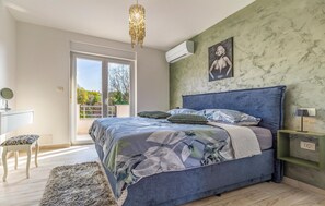 4 Schlafzimmer, Zimmersafe, Reisekinderbett, kostenloses WLAN