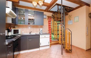 Kühlschrank, Herdplatte, Geschirrspüler