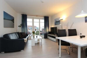 Unclassified image, 5 of 22, button