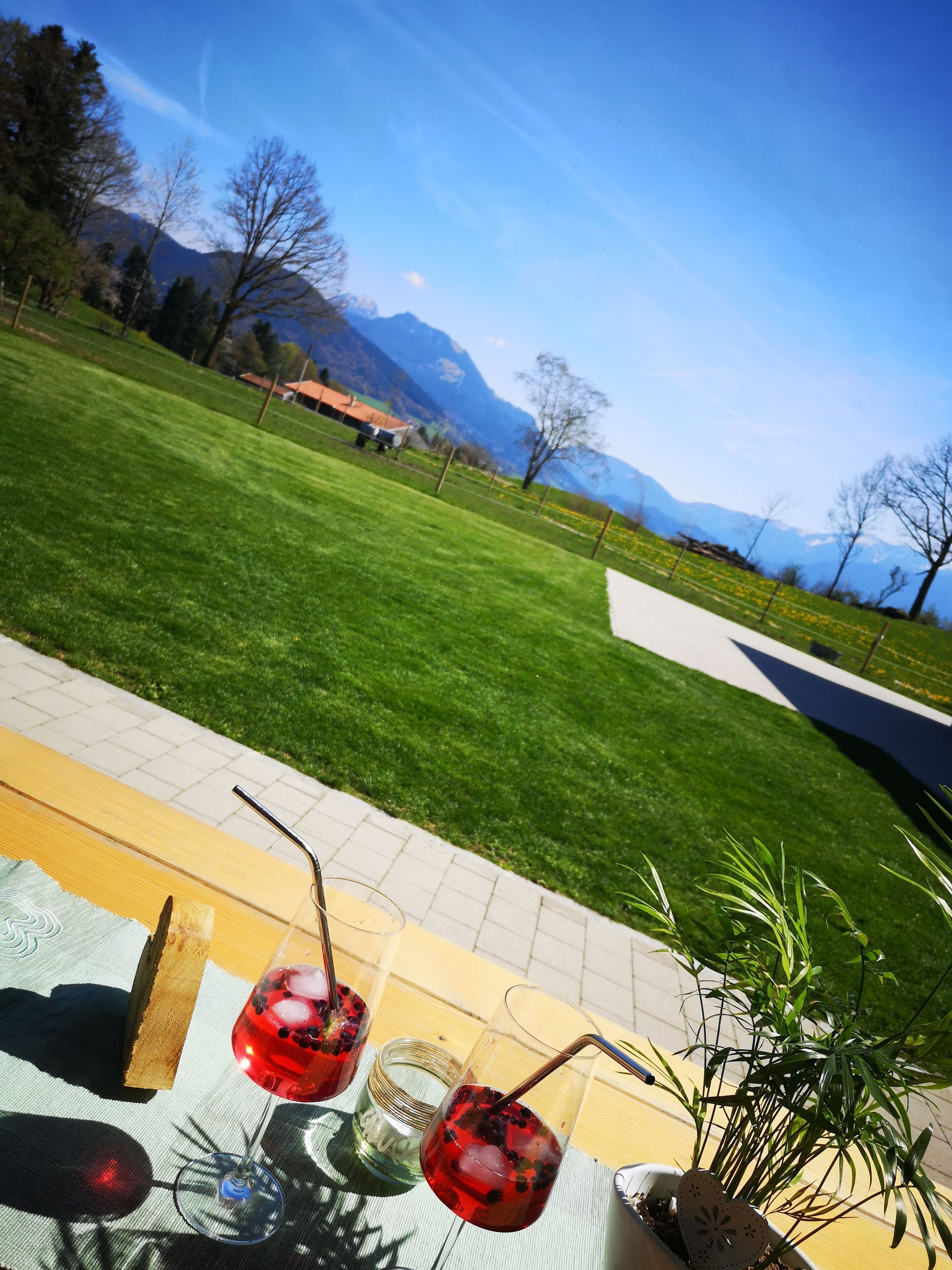 المنطقة المحيطة بالمنشأة