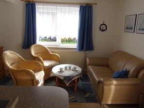 TV - Apartment Landberg 1 - To the little mermaid (Friedrichskoog)