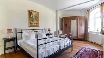 3 Schlafzimmer, Reisekinderbett, WLAN, Bettwäsche