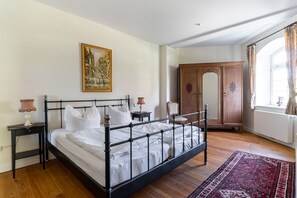 3 Schlafzimmer, Reisekinderbett, WLAN, Bettwäsche