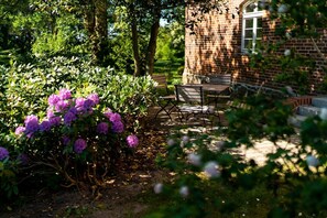 Outdoor dining - Am Türmchen - Pütnitz Castle - Canoe special from 4 nights (Jan 06 to April 29) (Ribnitz-Damgarten)