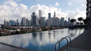 Outdoor pool, an infinity pool