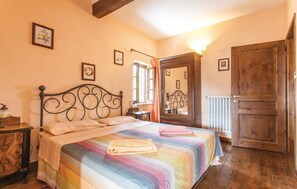 3 bedrooms, travel crib, free WiFi