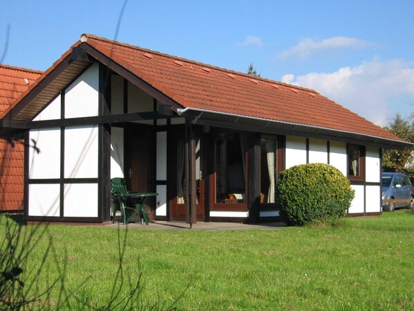 Unclassified image, 1 of 31, button