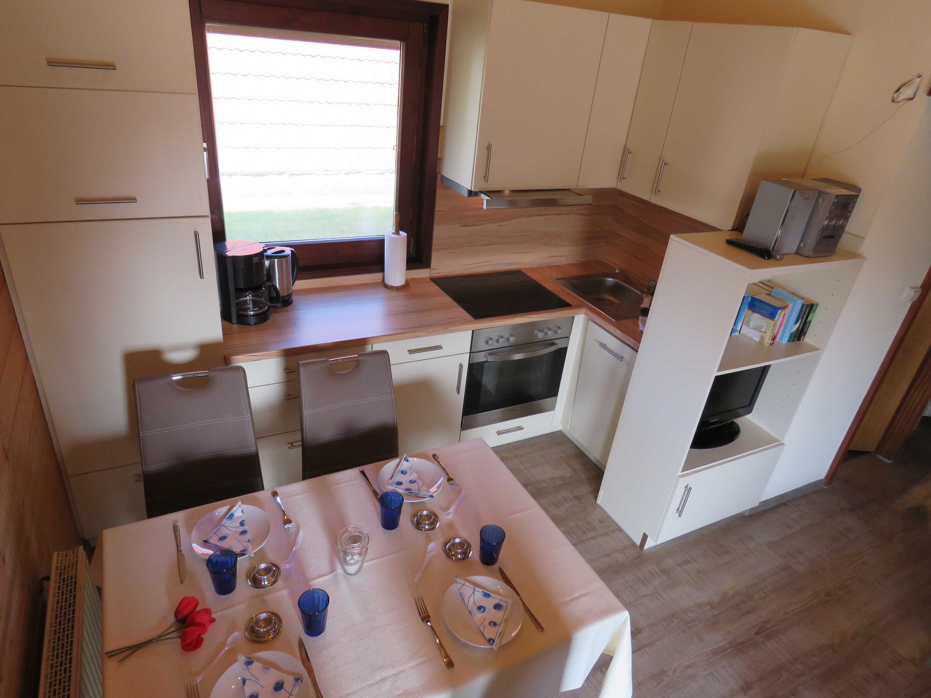 Kühlschrank, Mikrowelle, Ofen, Geschirrspüler