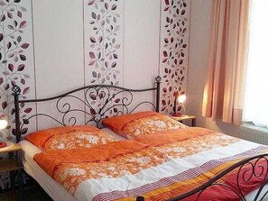 Unclassified image, 5 of 9, button