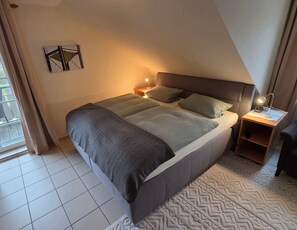 2 Schlafzimmer, Zimmersafe, Reisekinderbett, WLAN
