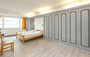 3 Schlafzimmer, Reisekinderbett, kostenloses WLAN, Bettwäsche