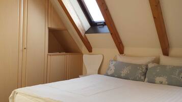 2 Schlafzimmer, Reisekinderbett, WLAN, Bettwäsche