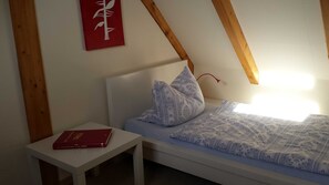 2 bedrooms, travel crib, WiFi, bed sheets