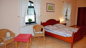 1 chambre, lit parapluie, Wi-Fi, draps fournis