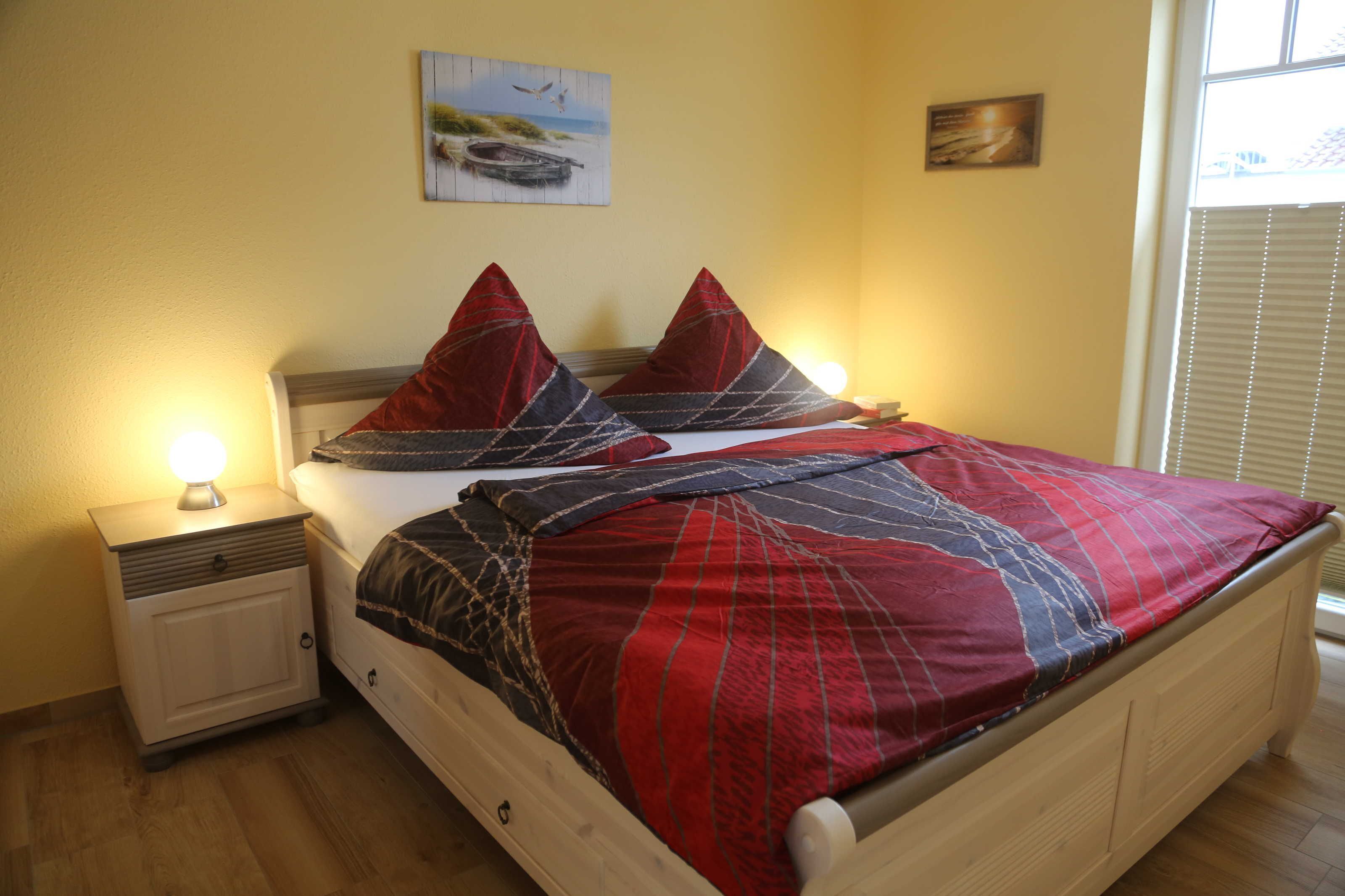 2 bedrooms, travel cot, WiFi