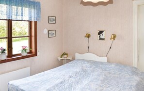 2 chambres, lit de bébé portatif