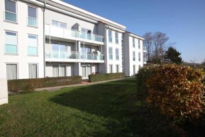Exterior - (272) 1-room apartment - apartment complex Yachthafenresidenz (Kühlungsborn)