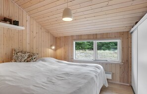 3 bedrooms, free WiFi - Nice home in ålbæk with WiFi (Ålbæk)