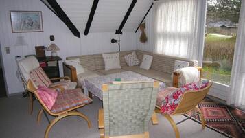 Televisio, takka, DVD-soitin