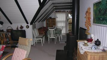 Televisio, takka, DVD-soitin