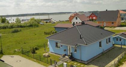 Maison de vacances La maison bleue sur le Peenestrom / BLAS - maison de vacances La maison bleue - 2 chambres Ă coucher jusqu'Ă max. 6 pers. et 2