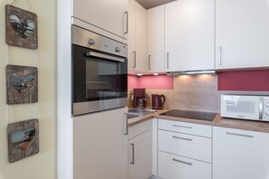 Køleskab, mikrobølgeovn, ovn, opvaskemaskine