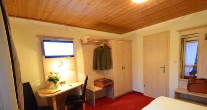 Laburnum (Category B) - Gästehaus Sonnenbichl