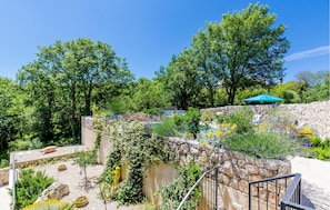 Enceinte de lâhĂ©bergement