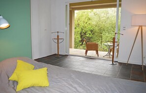 4 Schlafzimmer, Reisekinderbett, kostenloses WLAN, Bettwäsche