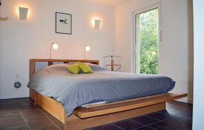 4 Schlafzimmer, Reisekinderbett, kostenloses WLAN, Bettwäsche