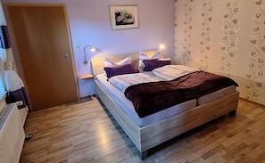 1 bedroom, WiFi, bed sheets, wheelchair access