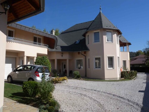 Ferienwohnung mit Internet, Grill und Pavillon