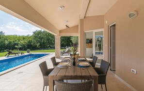 Outdoor dining - Lovely apartment in Labin with sauna (Labin)