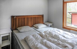 3 bedrooms, travel cot, free WiFi
