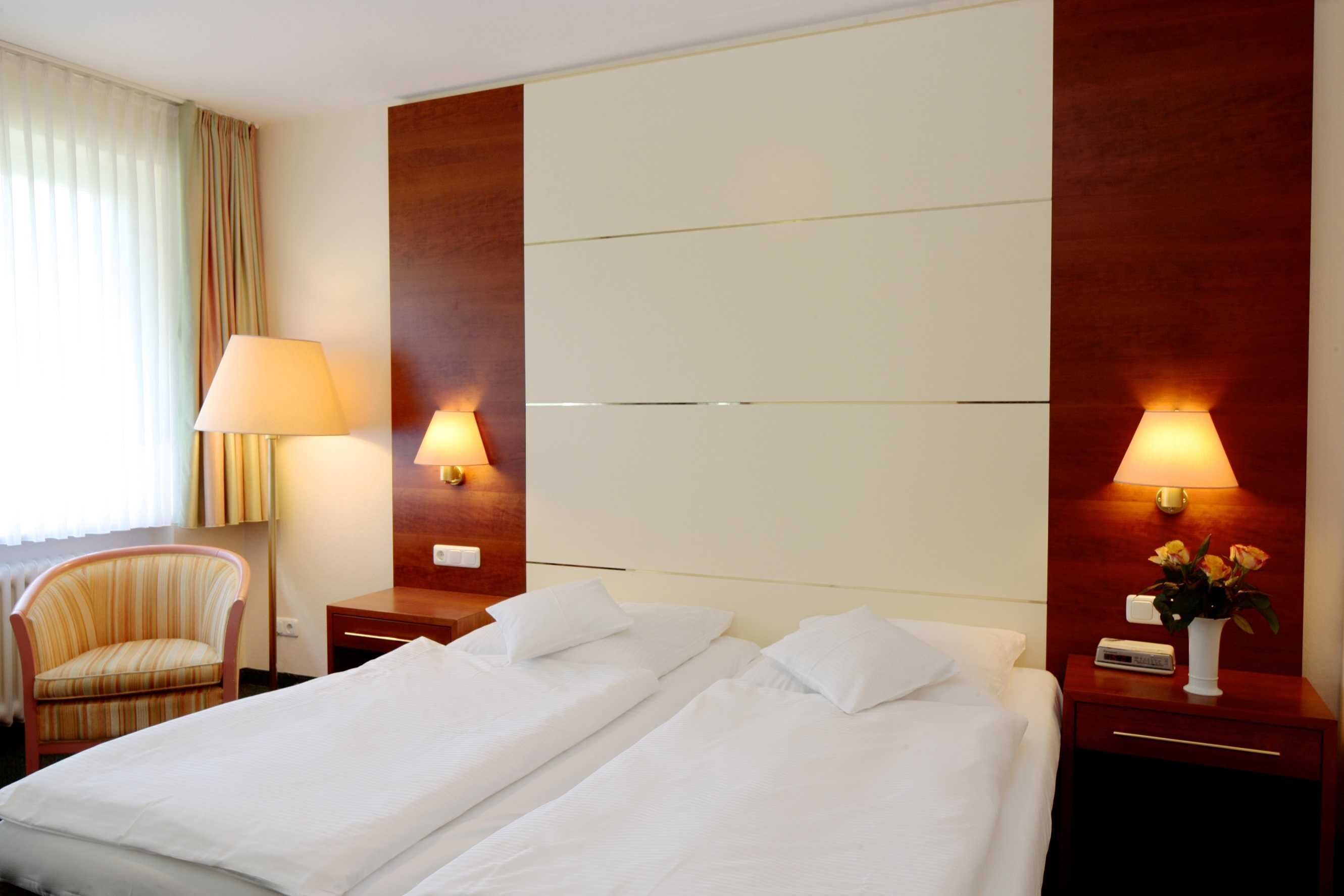 1 Schlafzimmer, Zimmersafe, Schreibtisch, Reisekinderbett