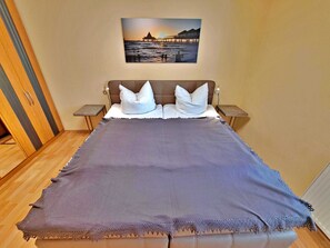 1 Schlafzimmer, Reisekinderbett, WLAN, Bettwäsche
