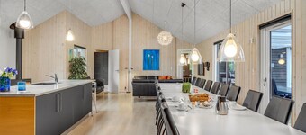 9 bedroom stunning home in Glesborg