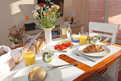 Seestern · Balkon · nur 300 m Strand - Unterkunft Seestern, WLAN, ca. 250m zum