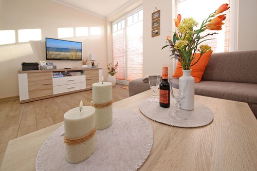 Bernstein Kamin 250 m Strand - Unterkunft Seestern, WLAN, ca. 250m zum Strand