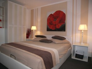 1 bedroom, iron/ironing board, WiFi