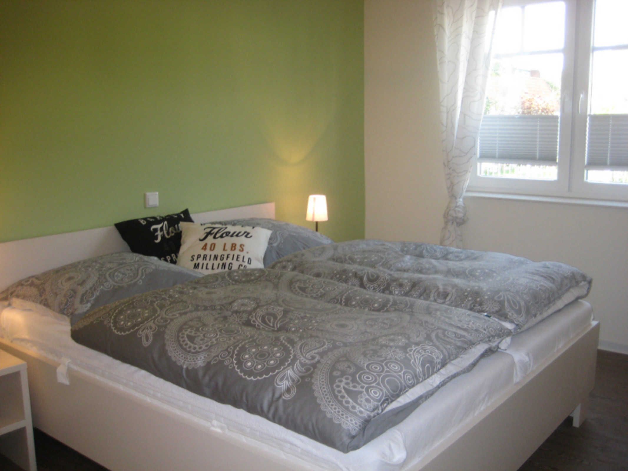 2 bedrooms, travel cot, WiFi, bed sheets