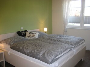 2 室のベッドルーム、WiFi、ベッドシーツ