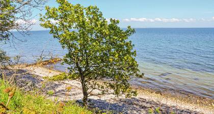 Nice home in Augustenborg with WiFi