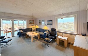 TV, fotballspill og bordtennis